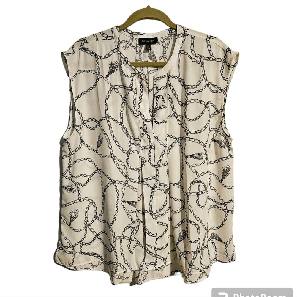 Woman's sleeveless top by The Limited V neck pleated in front and back 3X